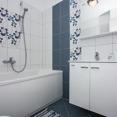 Apartment Leona With Private Pool