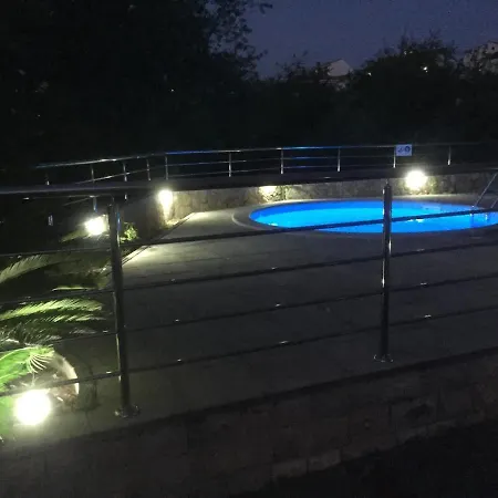 Appartement Leona With Private Pool