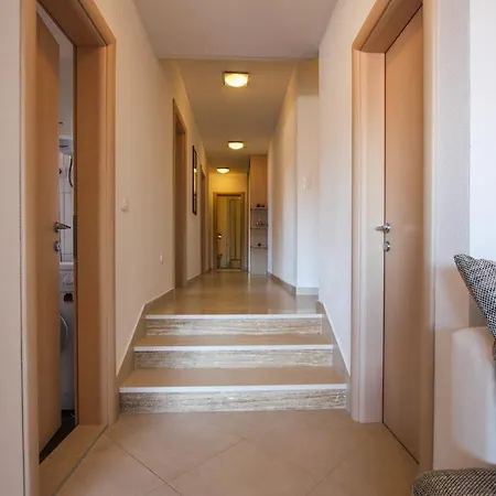 Apartman Leona With Private Pool *